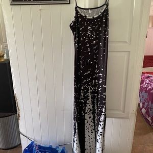 Black and white sleeveless dress